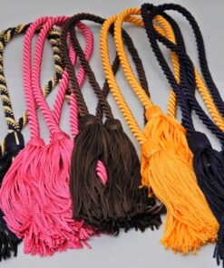 Δέστρα κουρτίνας με δύο μικρές φούντες