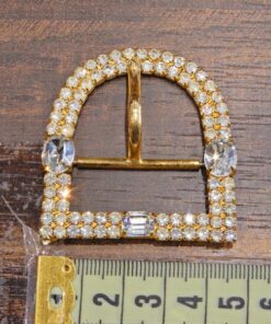 Alternative view of Τόκα μεταλλική με στράς 3cm κωδ.185