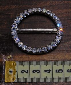 Alternative view of Τόκα μεταλλική με στράς 3,5cm κωδ.191