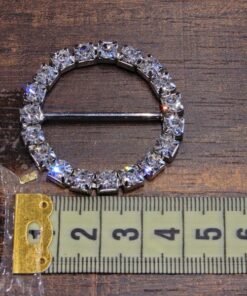 Alternative view of Τόκα μεταλλική με στράς 3cm κωδ.200