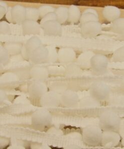 Alternative view of Τρέσα pom-pom