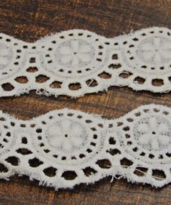 Δαντέλα βαμβακερή σε σπασμένο λευκό 3,5cm κωδ.286