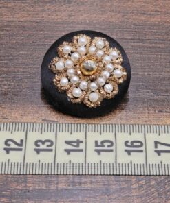 Alternative view of Κουμπί χειροποίητο με περλες 30mm