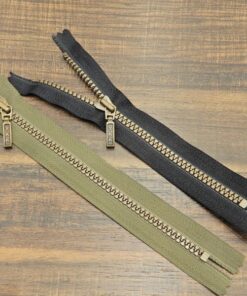 Alternative view of Φερμουάρ ΥΚΚ κοκάλινο 18cm