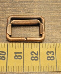 Alternative view of Τόκα μεταλλική για γιλέκο 2cm