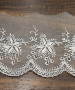 Δαντέλα βαμβακερή σε οργάντζα 10cm κωδ.453